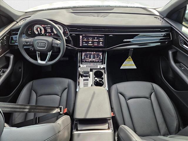 Photo of 2025 Glacier White Metallic Audi Q8