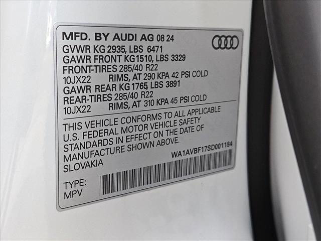 Photo of 2025 Glacier White Metallic Audi Q8