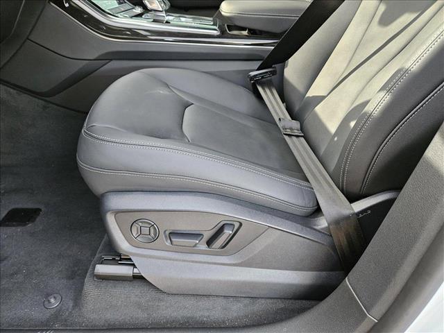 Photo of 2025 Glacier White Metallic Audi Q8