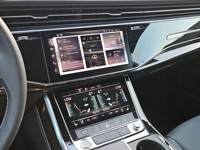 Photo of 2025 Glacier White Metallic Audi Q7