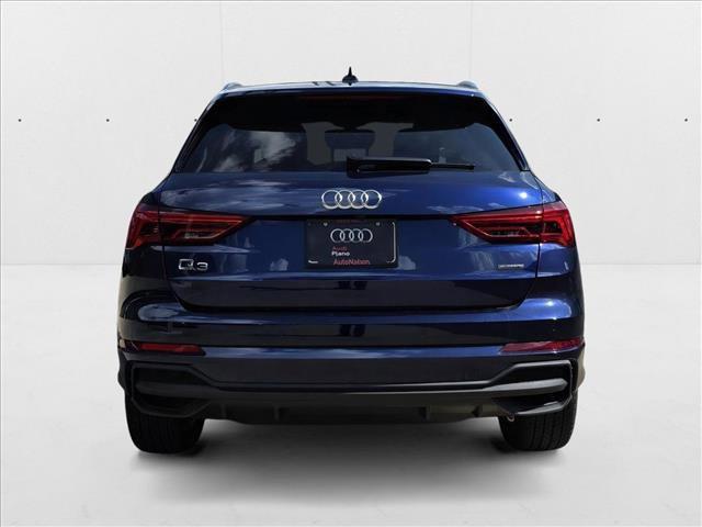 Photo of 2025 Navarra Blue Metallic Audi Q3
