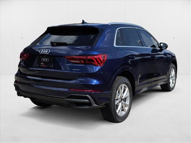 Photo of 2025 Navarra Blue Metallic Audi Q3