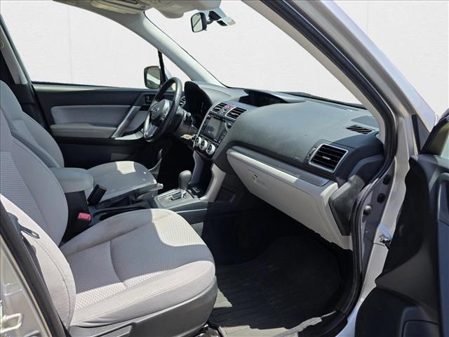 Photo of 2018 Ice Silver Metallic Subaru Forester