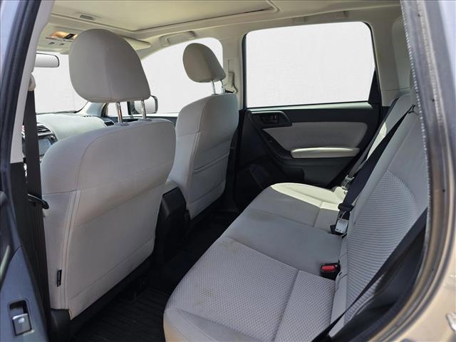Photo of 2018 Ice Silver Metallic Subaru Forester
