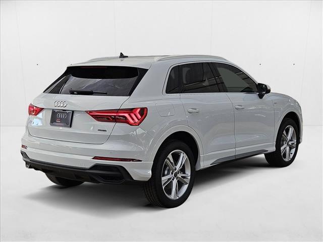 Photo of 2024 Glacier White Metallic Audi Q3