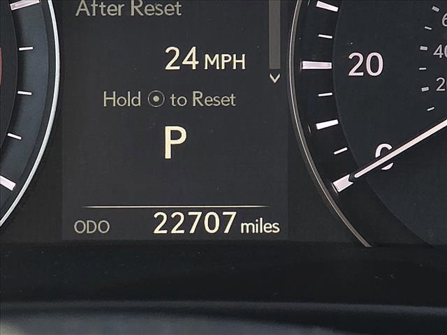 Photo of 2022 Eminent White Pearl Lexus RX 350L