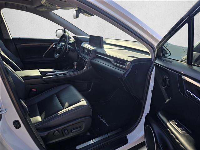 Photo of 2022 Eminent White Pearl Lexus RX 350L