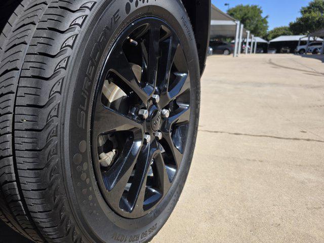 Photo of 2019 Granite Crystal Metallic Clearcoat Jeep Grand Cherokee