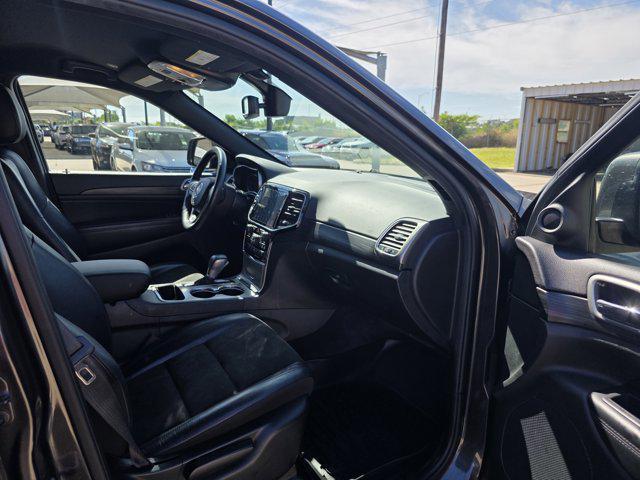 Photo of 2019 Granite Crystal Metallic Clearcoat Jeep Grand Cherokee