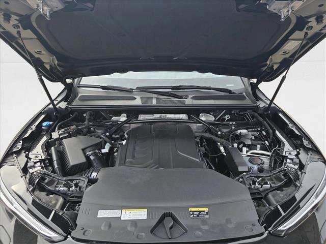 Photo of 2025 Mythos Black Metallic Audi Q5