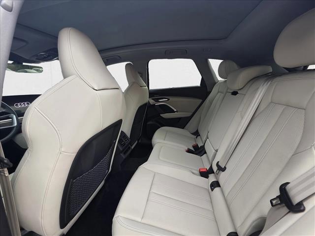 Photo of 2025 Mythos Black Metallic Audi Q5