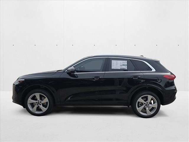 Photo of 2025 Mythos Black Metallic Audi Q5