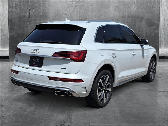 Photo of 2025 Glacier White Metallic Audi Q5
