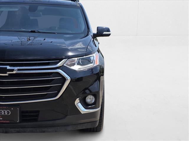 Photo of 2018 Mosaic Black Metallic Chevrolet Traverse