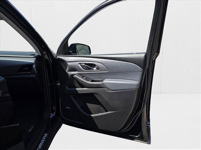 Photo of 2018 Mosaic Black Metallic Chevrolet Traverse