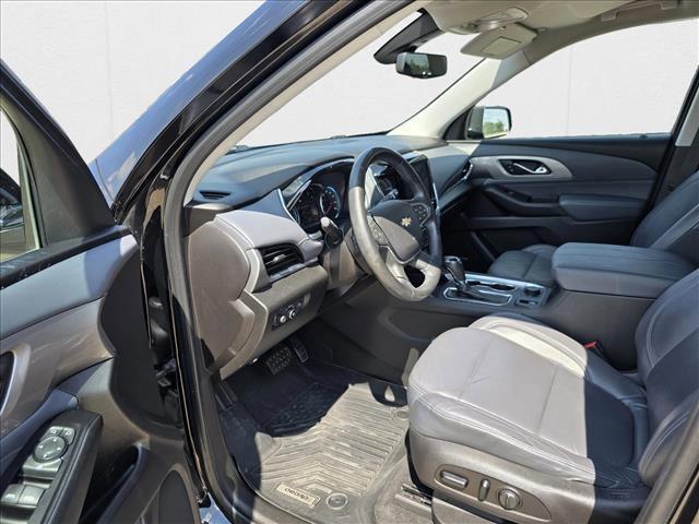 Photo of 2018 Mosaic Black Metallic Chevrolet Traverse