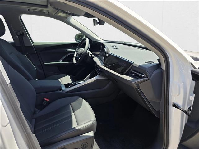 Photo of 2025 Arkona White Audi Q5