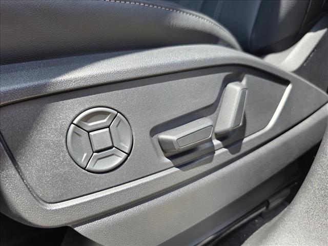 Photo of 2025 Arkona White Audi Q5