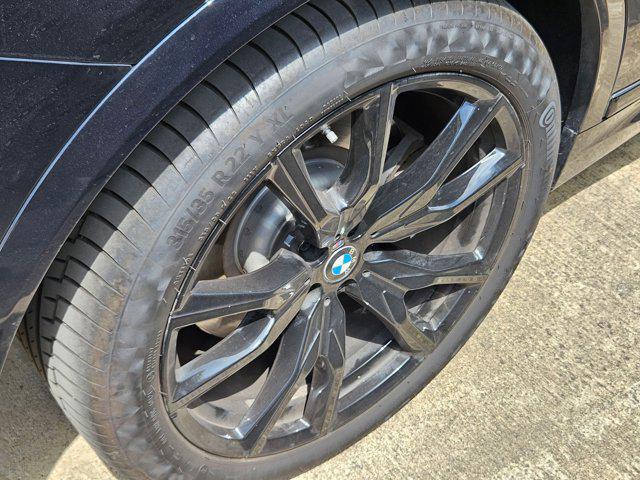 Photo of 2024 Carbon Black Metallic BMW X7