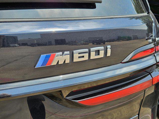 Photo of 2024 Carbon Black Metallic BMW X7
