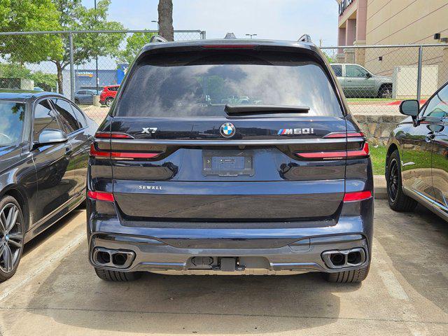 Photo of 2024 Carbon Black Metallic BMW X7
