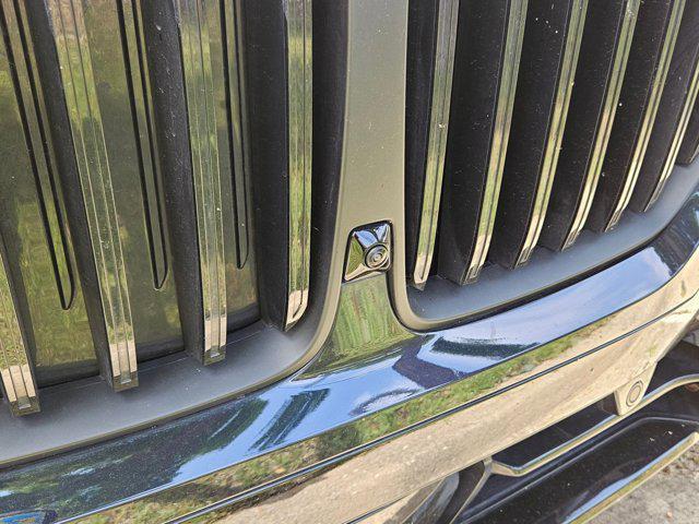 Photo of 2024 Carbon Black Metallic BMW X7