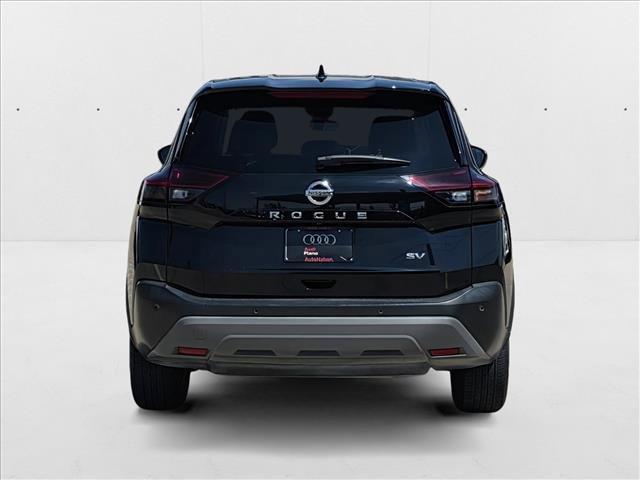 Photo of 2021 Super Black Nissan Rogue