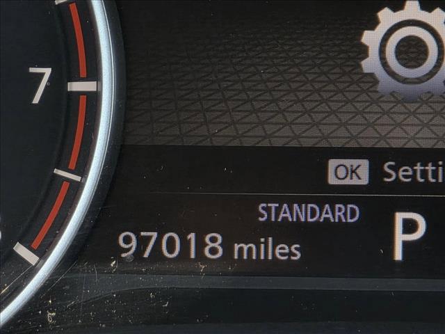 Photo of 2021 Super Black Nissan Rogue