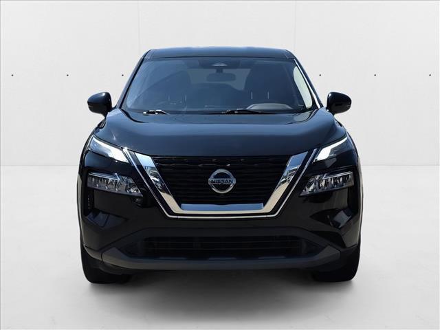 Photo of 2021 Super Black Nissan Rogue