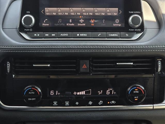 Photo of 2021 Super Black Nissan Rogue