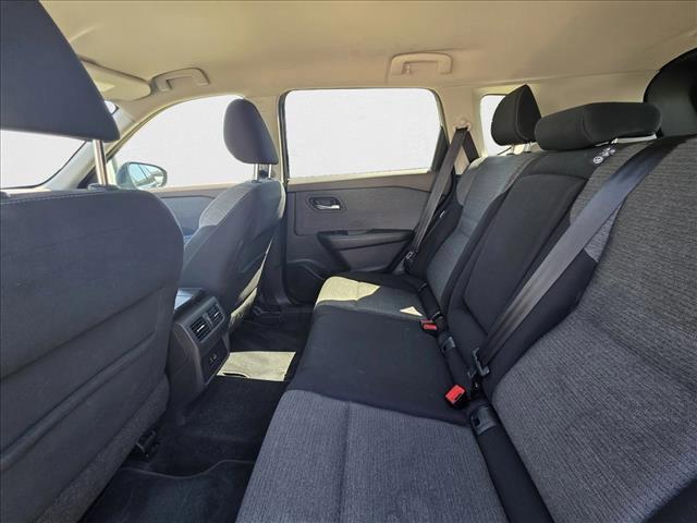 Photo of 2021 Super Black Nissan Rogue