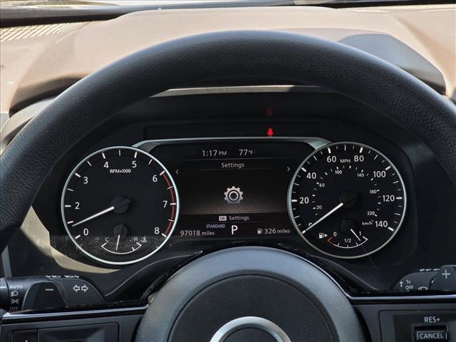 Photo of 2021 Super Black Nissan Rogue