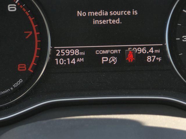 Photo of 2023 Mythos Black Metallic Audi Q5