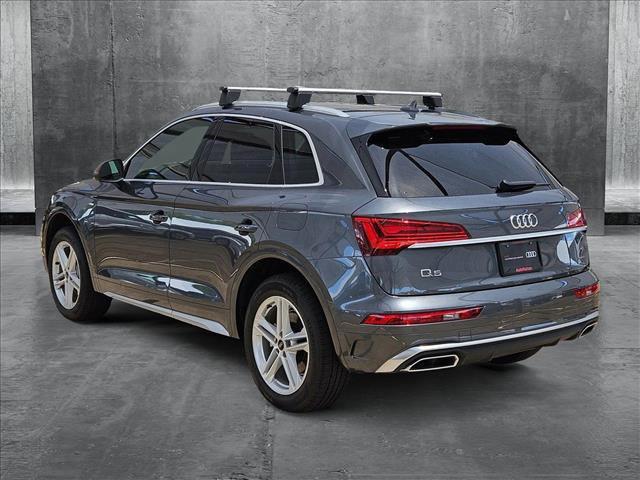 Photo of 2025 Daytona Gray Pearl Effect Audi Q5