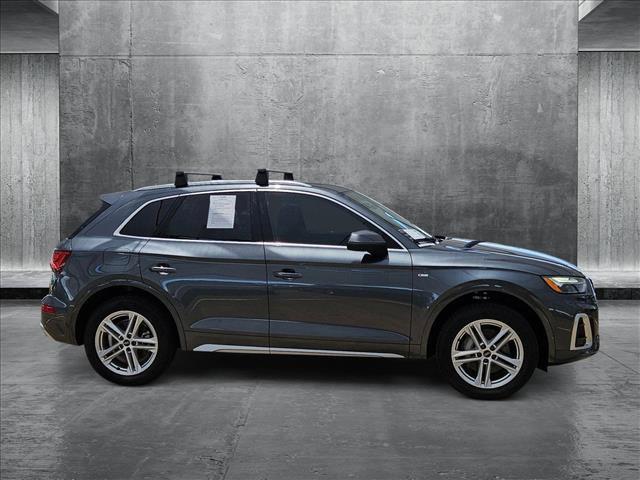 Photo of 2025 Daytona Gray Pearl Effect Audi Q5