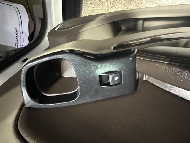 Photo of 2020 Summit White Chevrolet Suburban