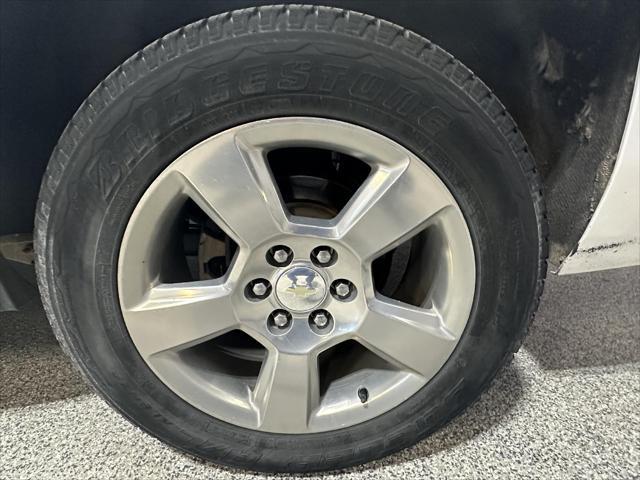Photo of 2020 Summit White Chevrolet Suburban