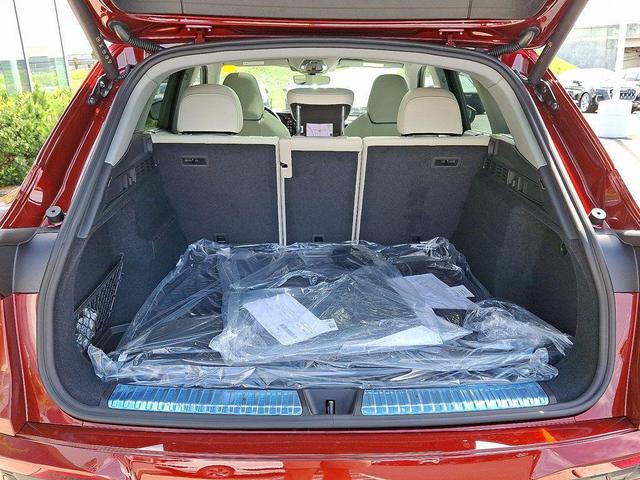 Photo of 2025 Grenadine Red Metallic Audi Q5