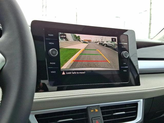 Photo of 2025 Platinum Gray Metallic Volkswagen Taos