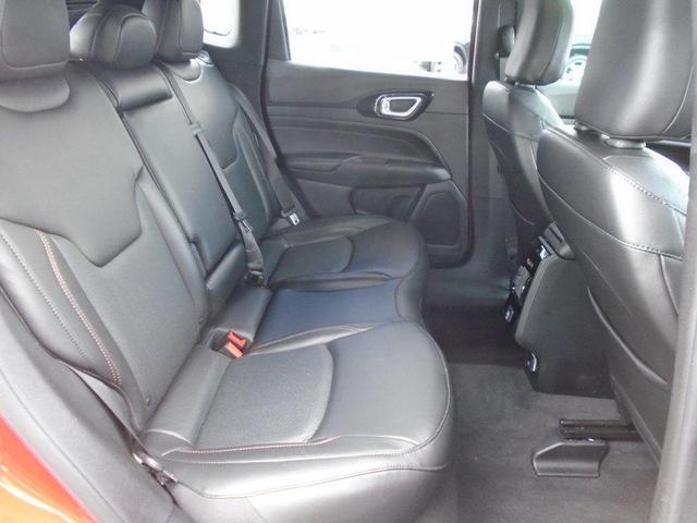 Photo of 2022 Redline Pearlcoat Jeep Compass