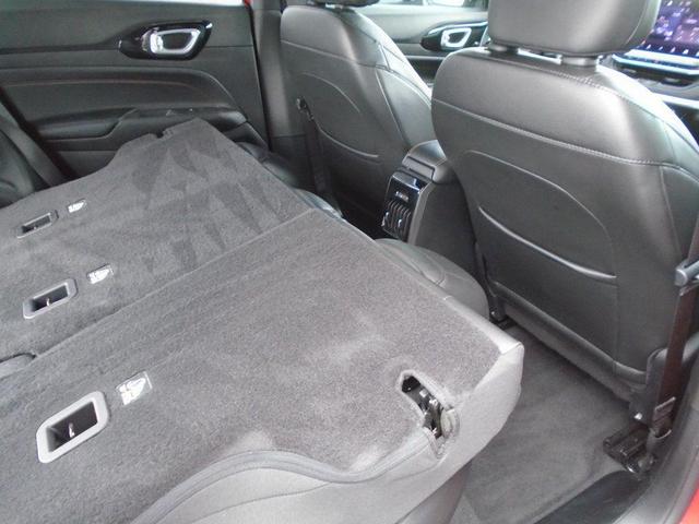 Photo of 2022 Redline Pearlcoat Jeep Compass