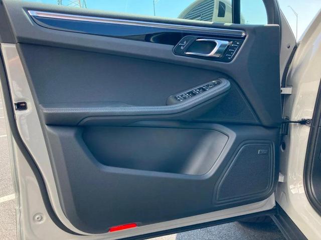 Photo of 2025 Chalk Porsche Macan