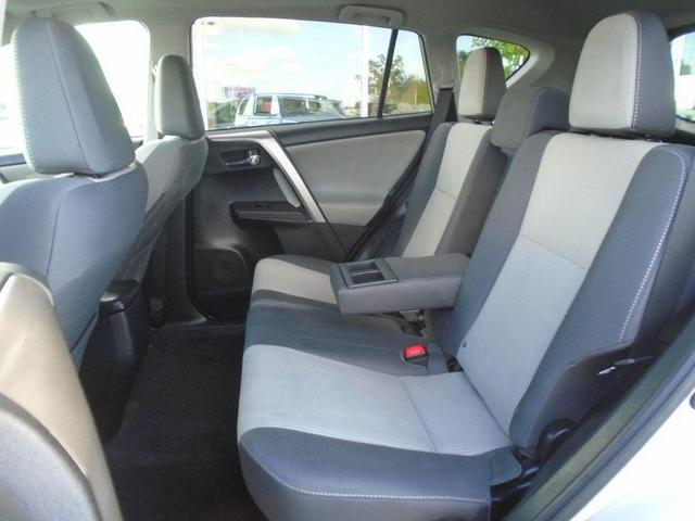 Photo of 2015 Classic Silver Metallic Toyota RAV4