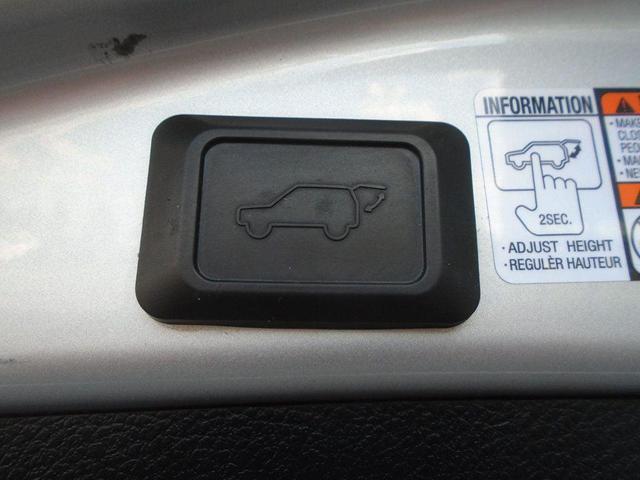 Photo of 2015 Classic Silver Metallic Toyota RAV4