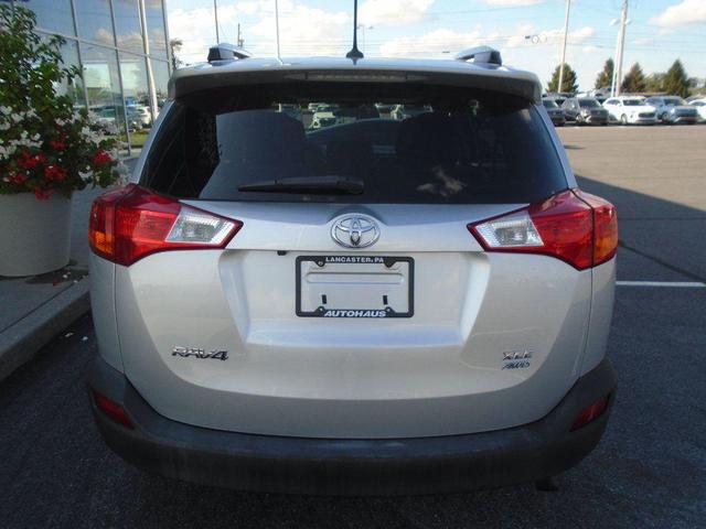Photo of 2015 Classic Silver Metallic Toyota RAV4