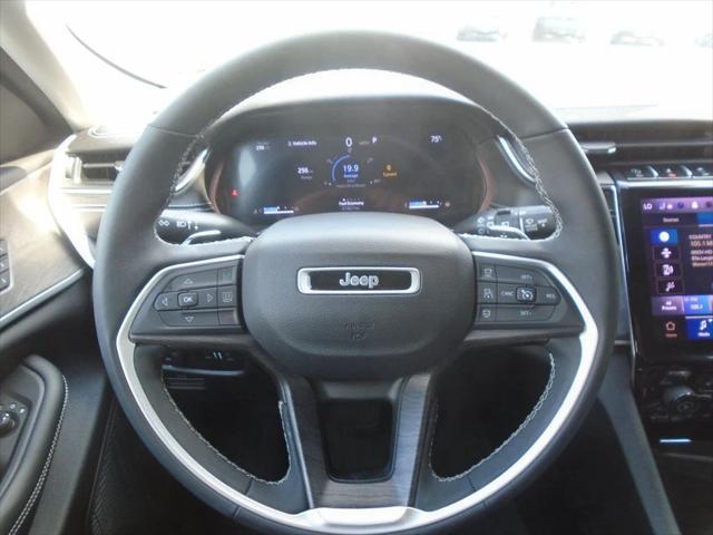 Photo of 2023 Midnight Sky Jeep Grand Cherokee L