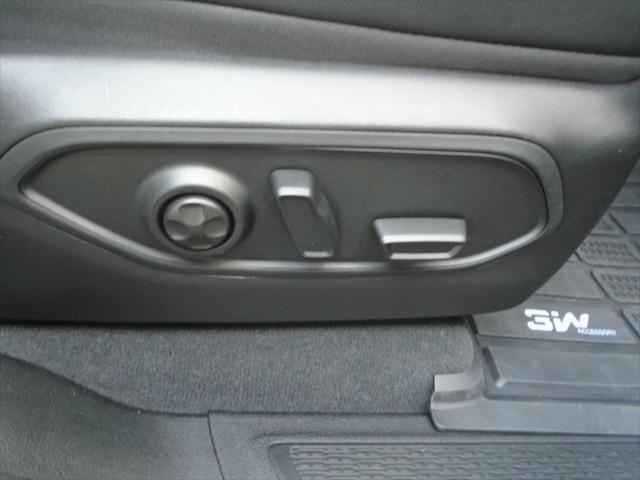 Photo of 2023 Midnight Sky Jeep Grand Cherokee L