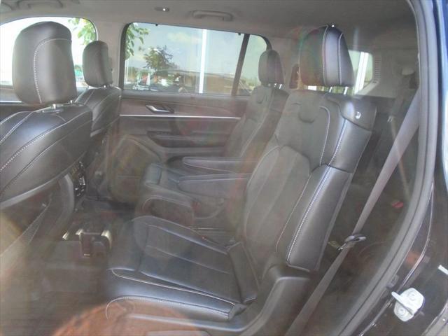 Photo of 2023 Midnight Sky Jeep Grand Cherokee L