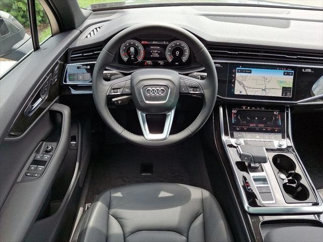 Photo of 2022 Samurai Gray Metallic Audi Q7