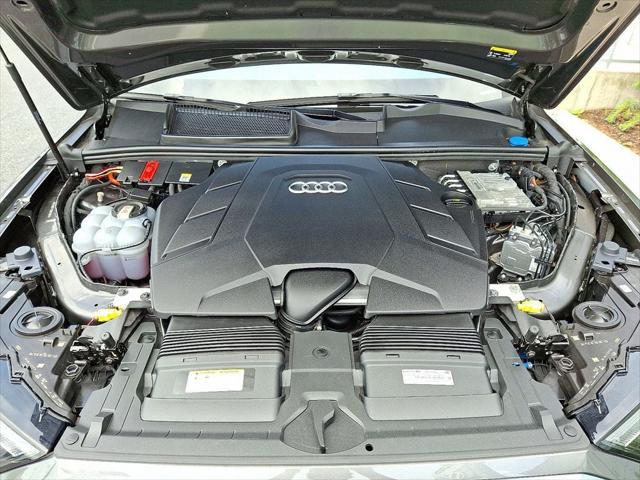 Photo of 2022 Samurai Gray Metallic Audi Q7